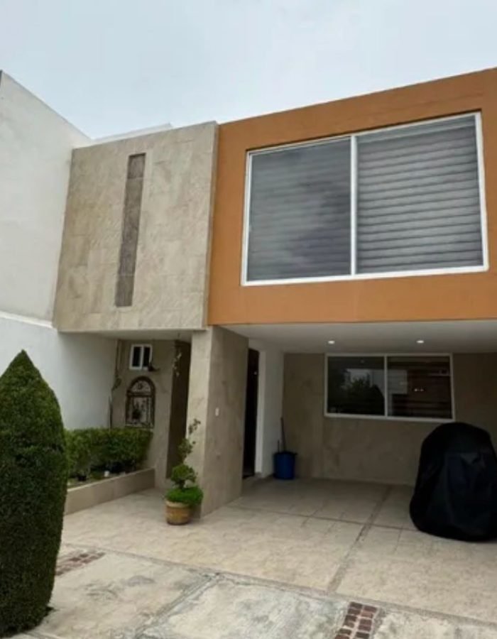 CASA EN VENTA FRACCIONAMIENTO SANTA LUCÍA